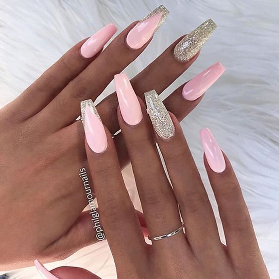 Cute pink nails; pink arcylic nails; almond nails; gel nails; glitter pink nails; matte pink nails; ombre nails. 