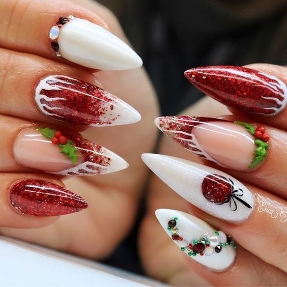 38 Amazing Christmas Nail Ideas for 2018 - Page 24 of 38 - SeShell Blog
