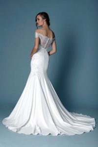 25 Romantic Off-the-shoulder Wedding Dresses for You Inspiration; white wedding dresses; pink wedding dresses; lace wedding dresses.
