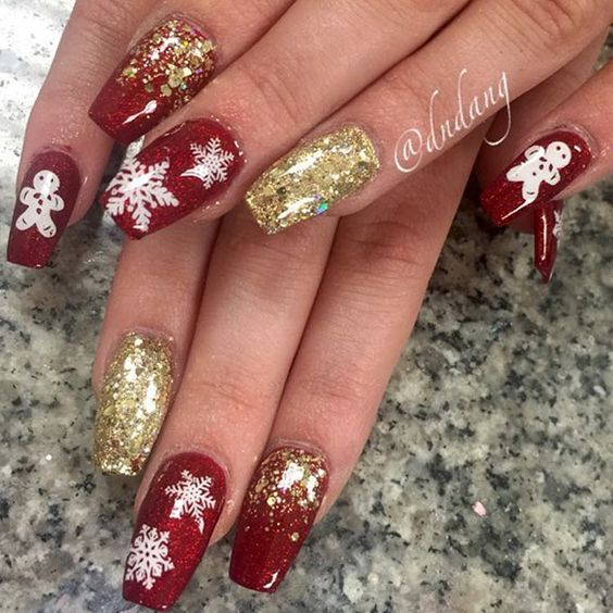 38 Amazing Christmas nail ideas for 2018; Christmas short nails; Christmas coffin nails; Christmas acrylic nails; Christmas almond nails.