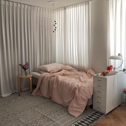 cozy bedroom ideas; bedroom decor ideas for teens; Small and warm cozy bedroom ideas; DIY cozy bedroom decor; boho bedroom decor.