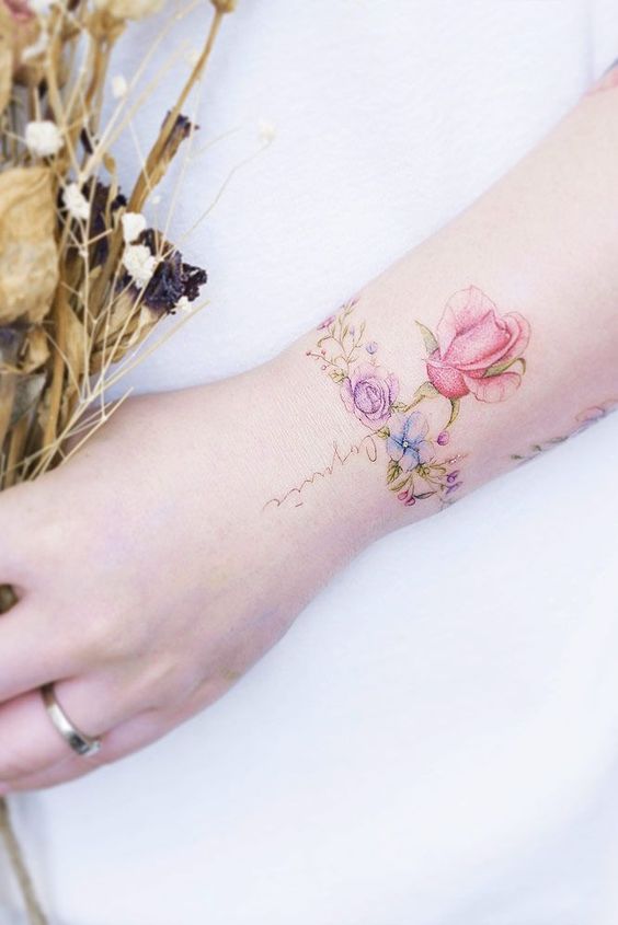 Best Wrist Tattoos Ideas For Women - Page 21 of 63 - SeShell Blog