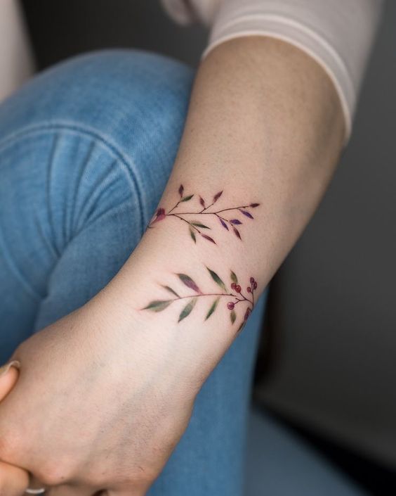 Best Wrist Tattoos Ideas For Women - Page 14 of 63 - SeShell Blog