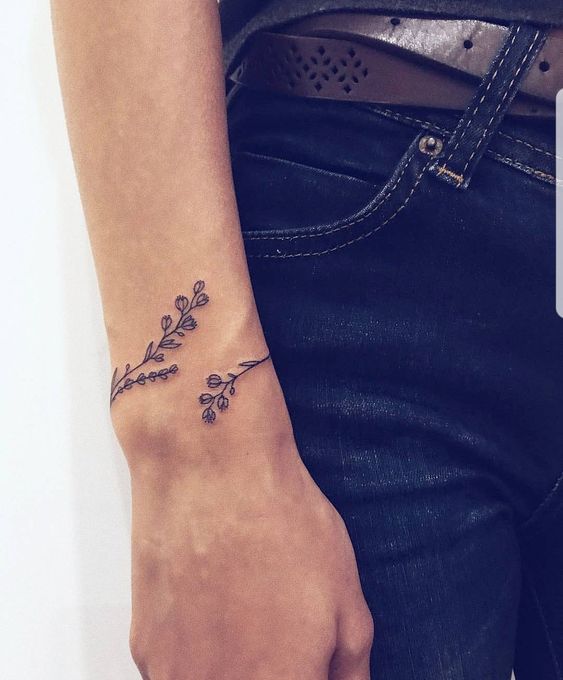 Best Wrist Tattoos Ideas For Women - Page 60 of 63 - SeShell Blog