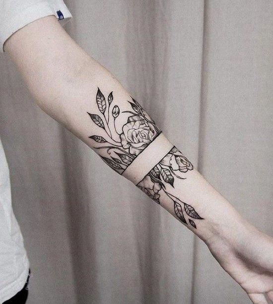 60+ Stunning and Wonderful Arm Tattoo Design Ideas for Women #tattoo #smalltattoo #womantattoo 